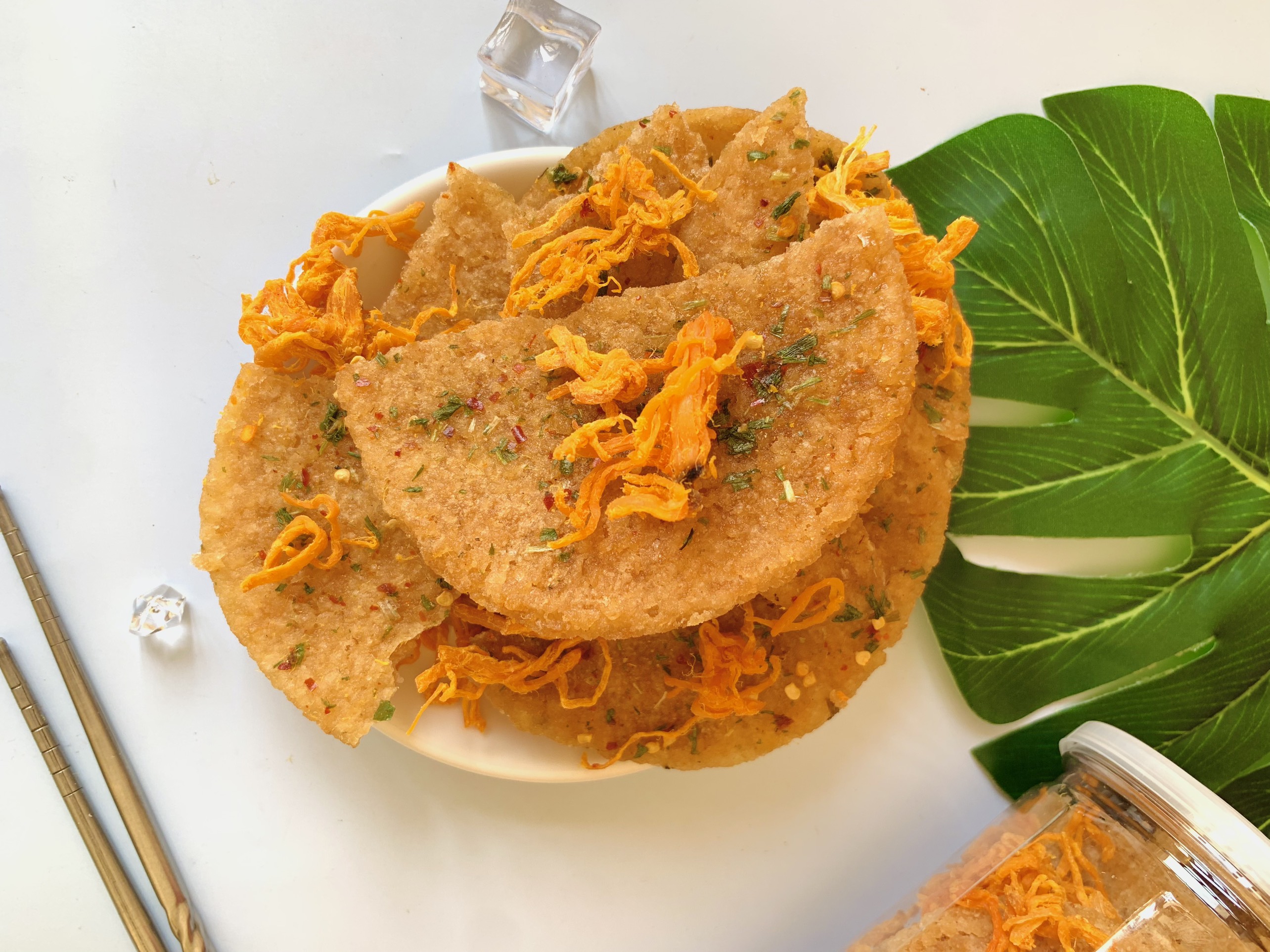 Cơm Cháy Lắc Khô Gà 500G Bò Đội Nón