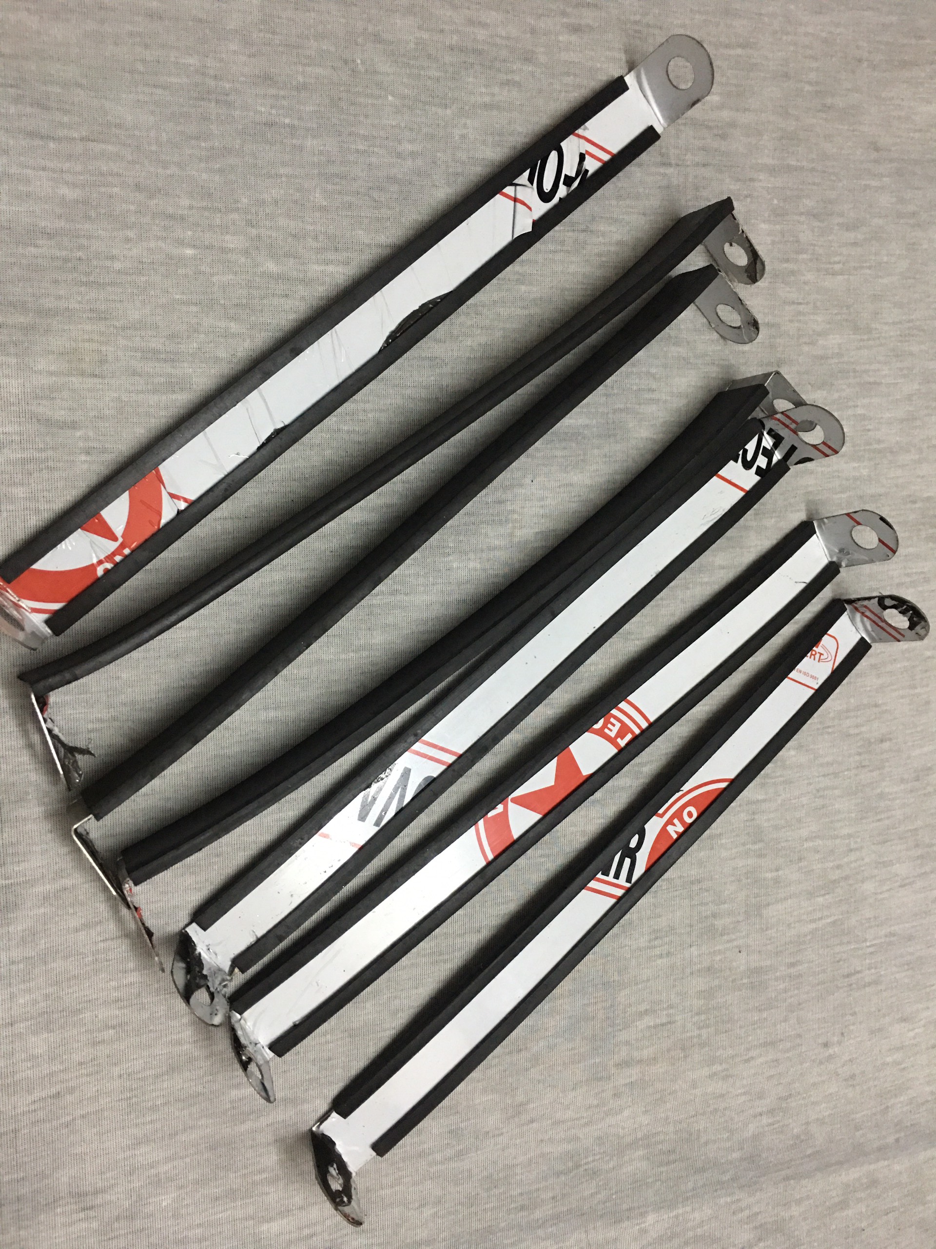 Pas ôm pô Leovince Inox