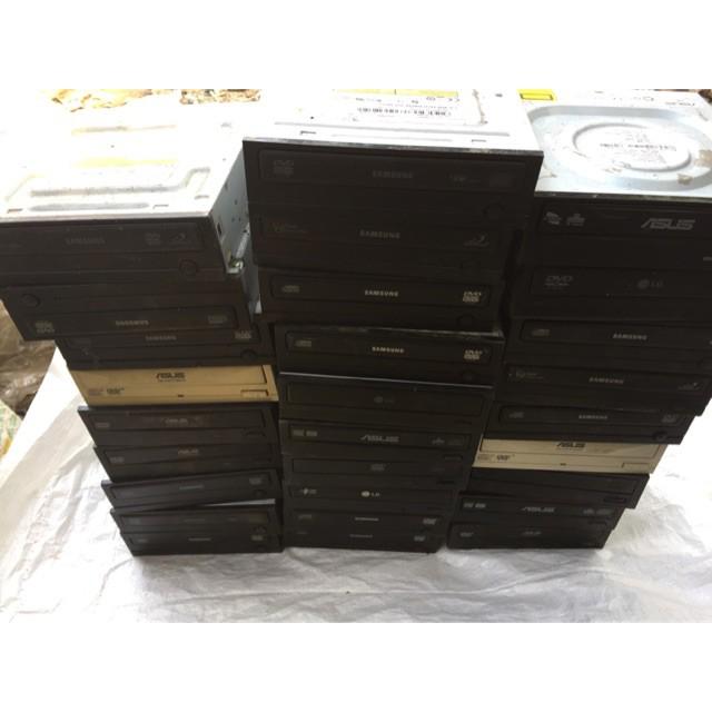 Ổ đĩa quang SATA cho máy tính PC, nhiều ổ đĩa xếp chồng lên nhau, nhãn hiệu Samsung.