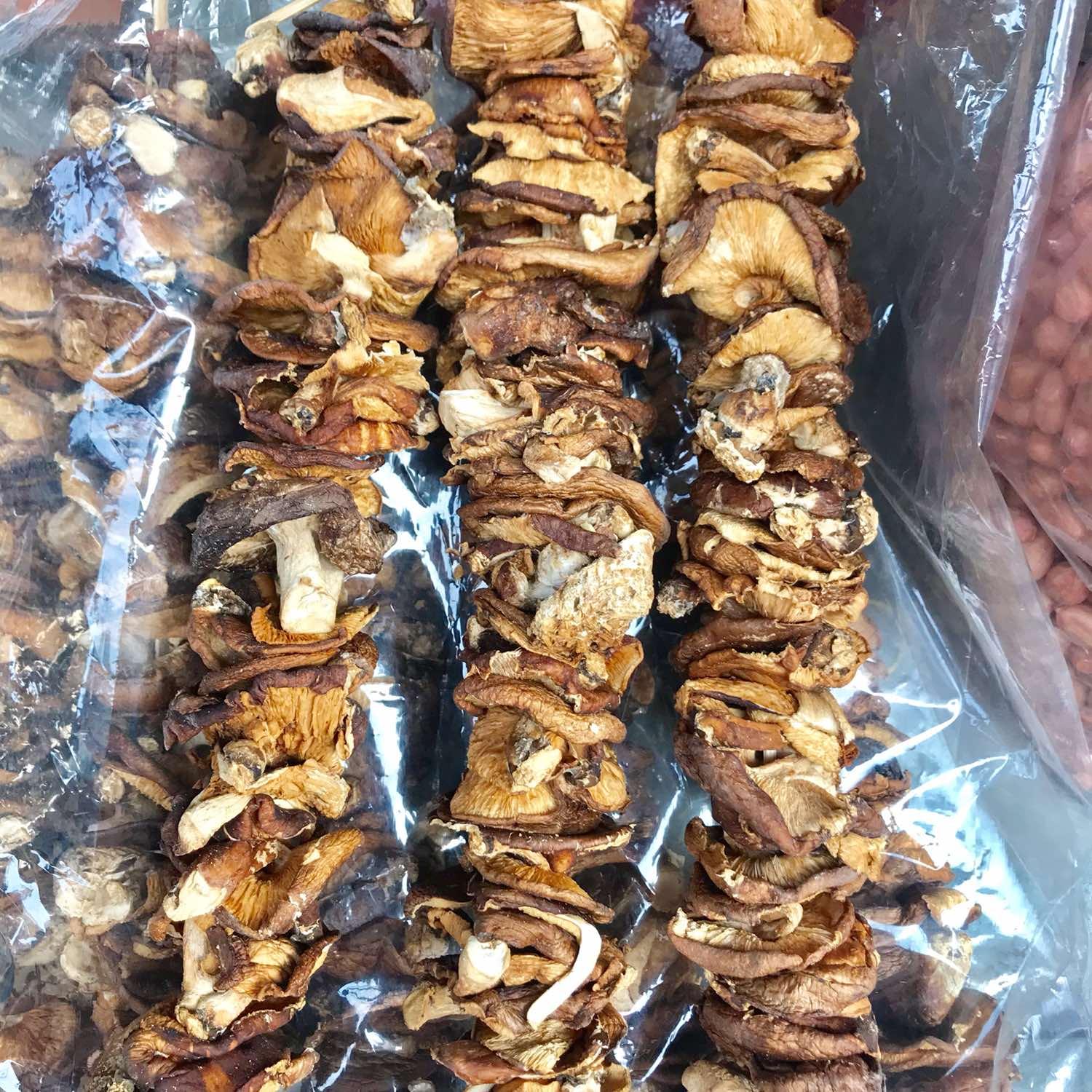 Nấm hương rừng (xiên) Bắc Cạn 100gr