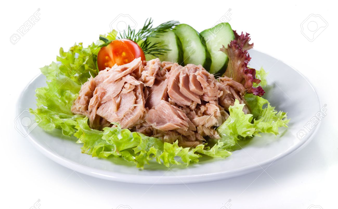Cá Ngừ đóng hộp Trộn Rau Củ Dongwon 100G