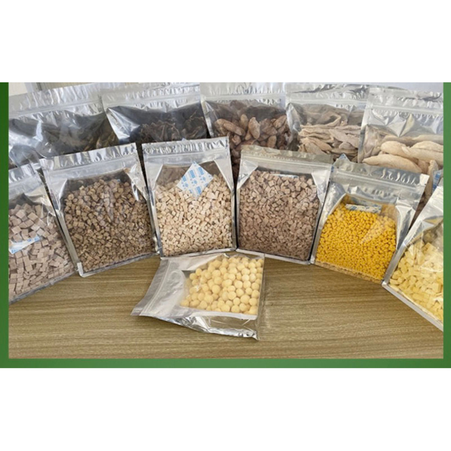 Thịt sấy khô đủ vị cho cún mèo