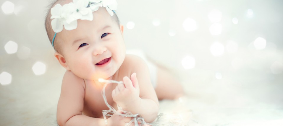 Gặm nướu cho bé hình trăng sao