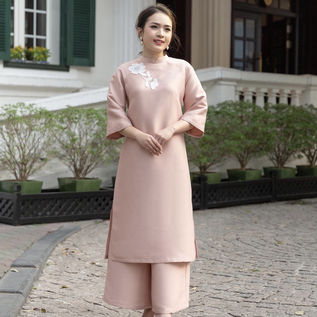 Áo cách tân hiện đại thuê hoa trắng