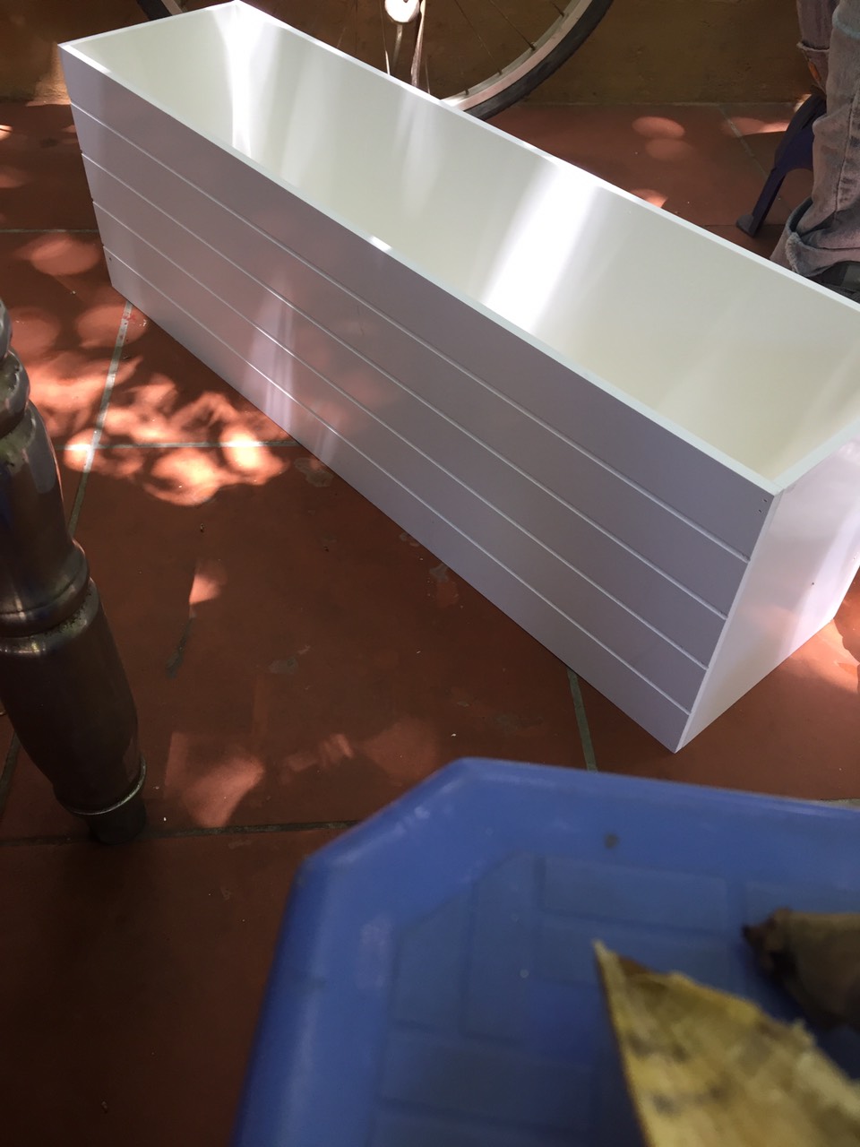 chậu kẻ chỉ composite chống nước (50x20x25)