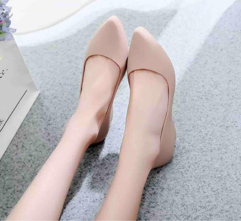 Giày Đi Mưa - Siêu Xinh - 4 Màu , Đủ size 36-40 ( size nhỏ đặt tăng 1 Size ạ ) giá rẻ