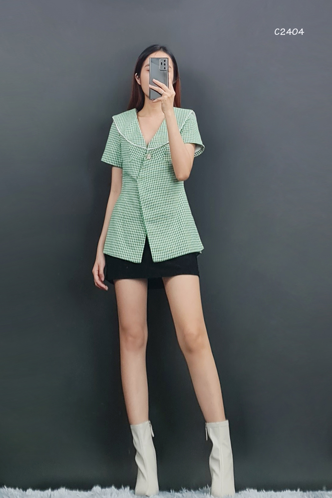C2404 - áo m.n.g cổ bẻ, tay ngắn, xẻ hông, sọc kiểu