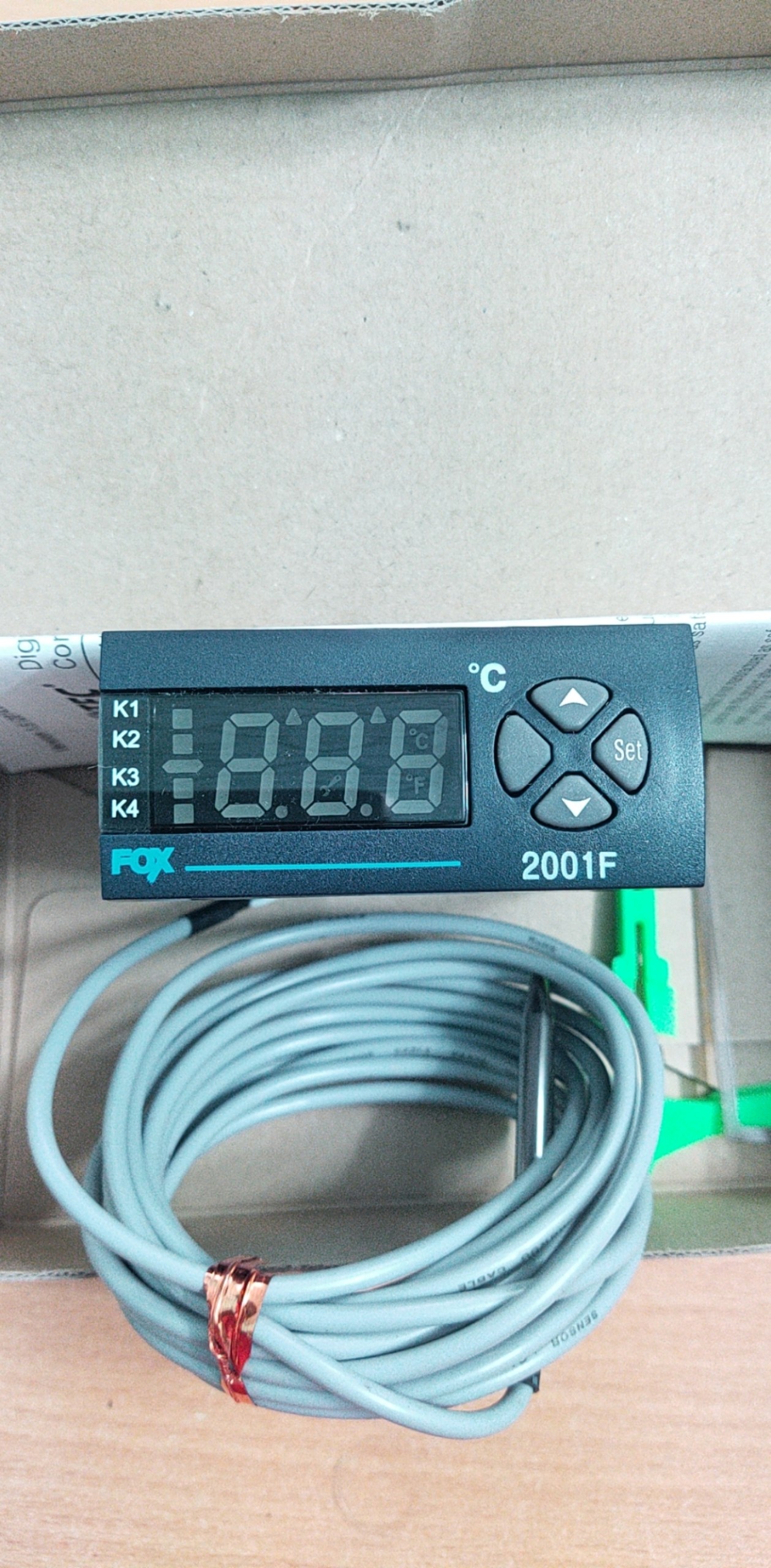 Bộ điều khiển nhiệt độ Fox 2001F