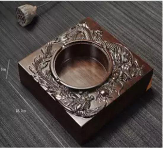 Gạt tàn thuốc bằng gỗ mun thơm