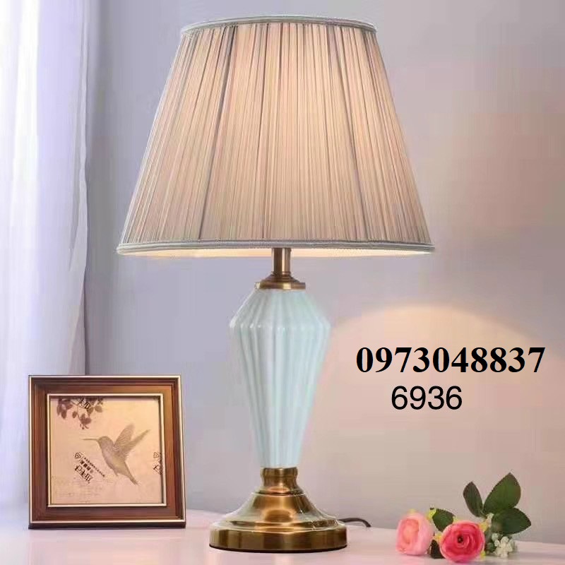 Đèn bàn - Đèn ngủ để bàn tặng kèm bóng LED