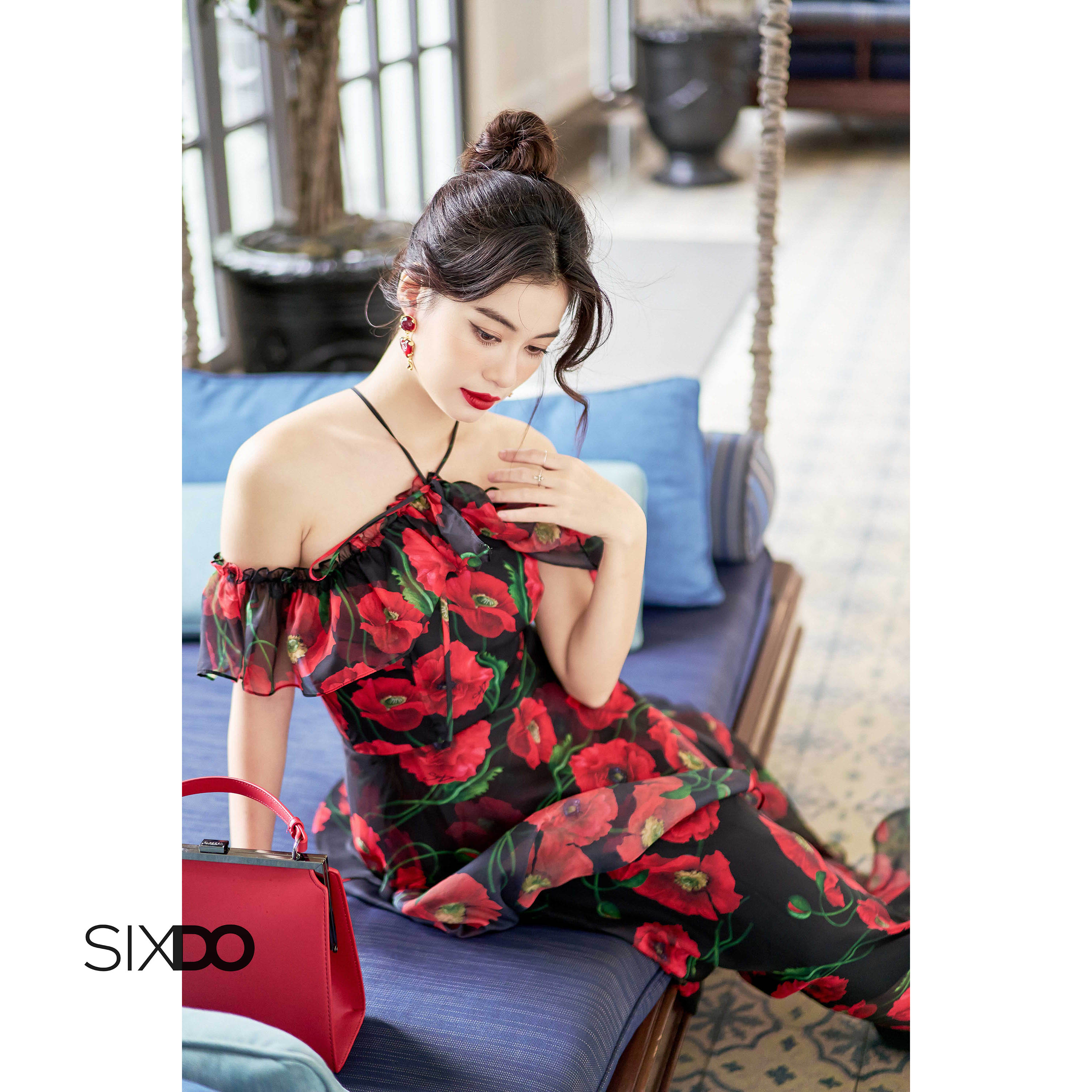 Đầm voan hoa đỏ trễ vai SIXDO (Black Poppy Off-shoulder Midi Voile Dress)