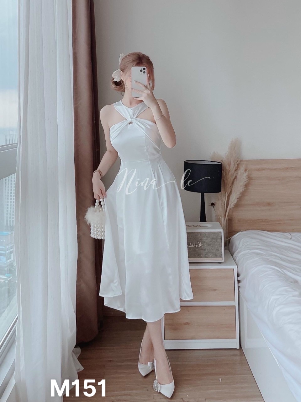 Đầm lụa cổ yếm dáng dài maxi M151