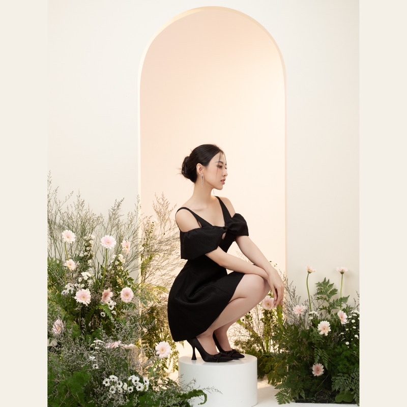 ĐẦM NƠ BẸT VAI - BOW DRESS