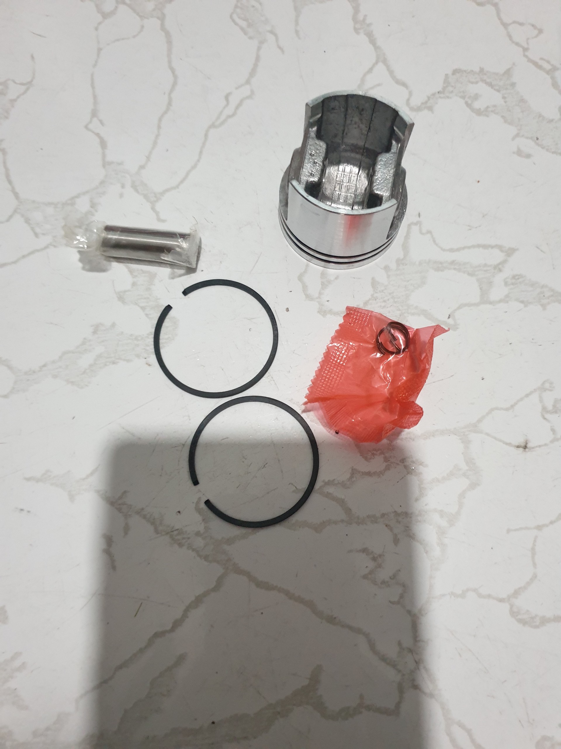 Bộ piston máy cắt cỏ 37 ly. ắc 8ly