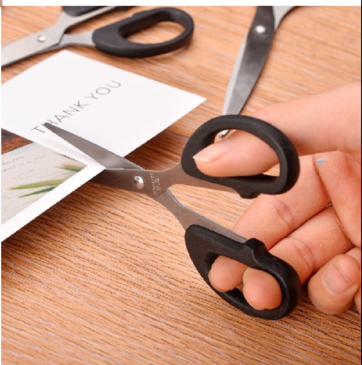 Vĩ kéo cắt văn phòng cán đen (6,5x15,5cm)