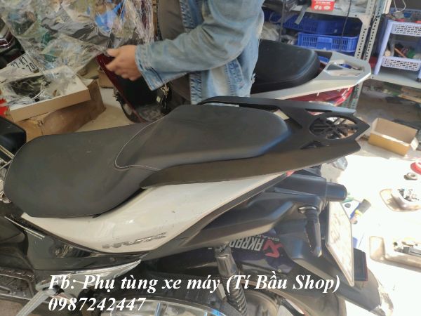 [HCM]TAY DẮT NVX V1 BẰNG THÉP 6 Li CHẮC CHẮN ( TAY XÁCH THÉP BẢN NGẮN TRUNG cho NVX V1)