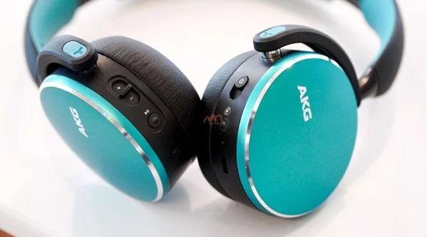 Tai nghe bluetooth Samsung AKG Y500