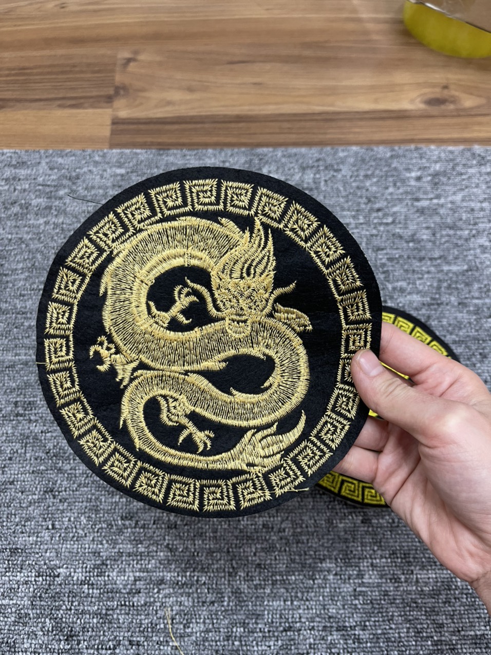 Miếng Sticker Thêu Ủi hình tròn rồng may áo cách tân , áo dài | Lazada.vn