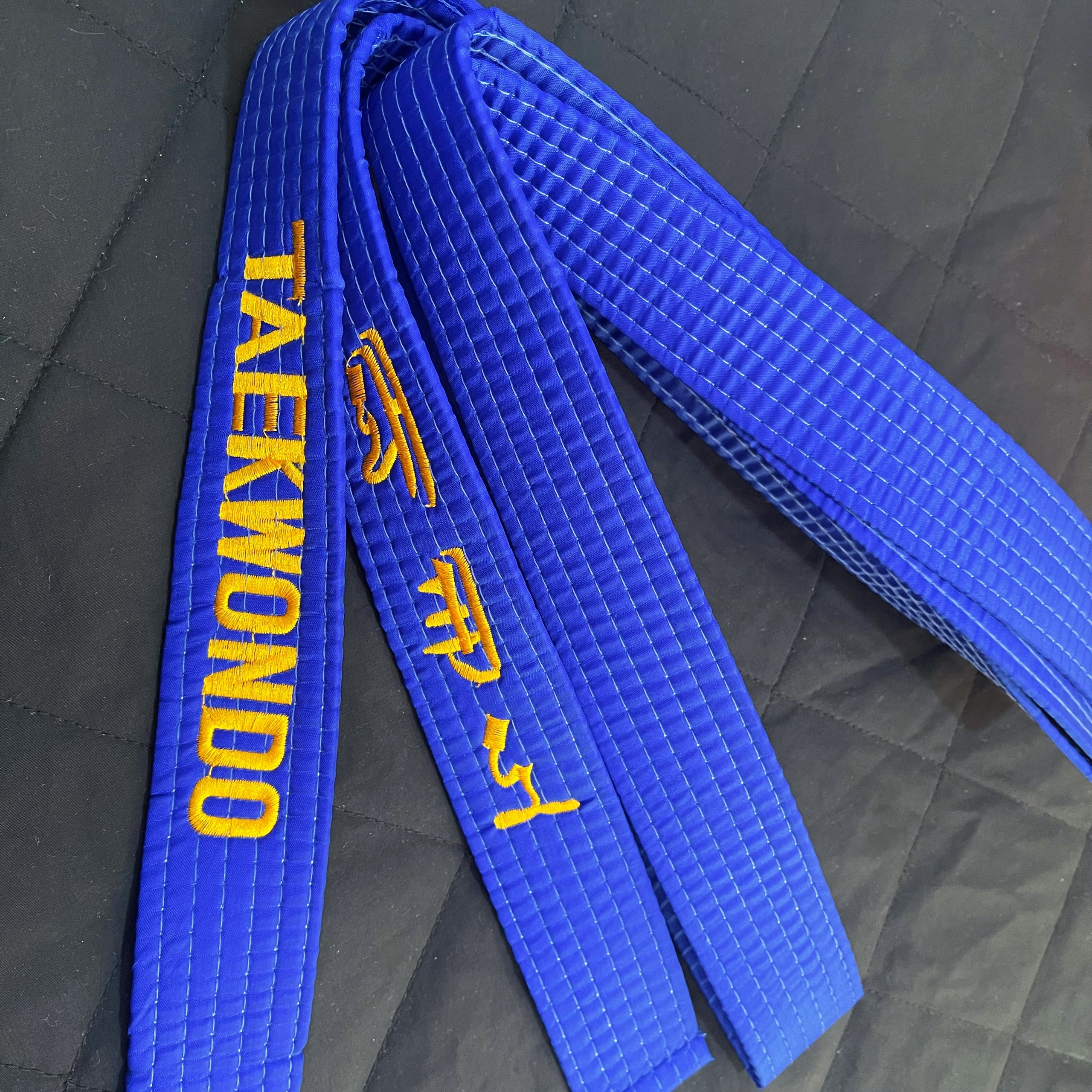 Đai đen/đỏ đen TAEKWONDO loại tốt