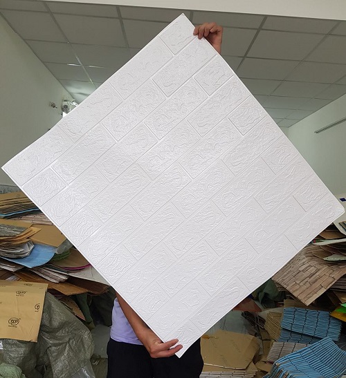 10 tấm xốp dán tường giả gỗ màu nâu đỏ (dày 5mm dài 70x77cm) xốp dán tường vân gỗ màu nâu đỏ 3D, mua miếng xốp giả gỗ ốp dán tường bán giá rẻ sỉ, tấm mút xốp dán tường, giấy xốp dán tường giả gỗ đẹp trang trí nhà