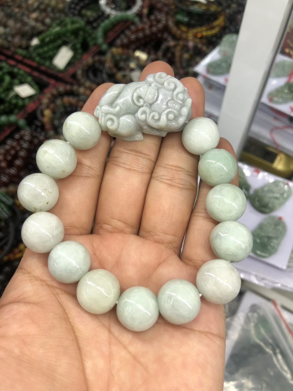 Vòng đeo tay, lắc tay mix Tỳ Hưu phong thủy đá ngọc phỉ thúy