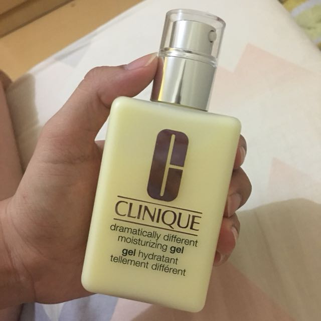 Kem Dưỡng Ẩm Cho Da Dầu Clinique Dramatically Different Moisturizing Gel 125ml