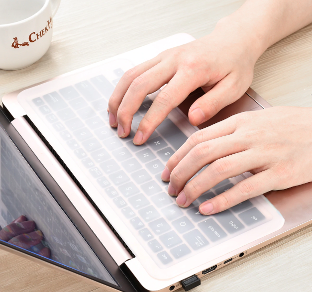 Miếng / Tấm Chắn Bụi, Che Nước Bàn Phím Laptop
