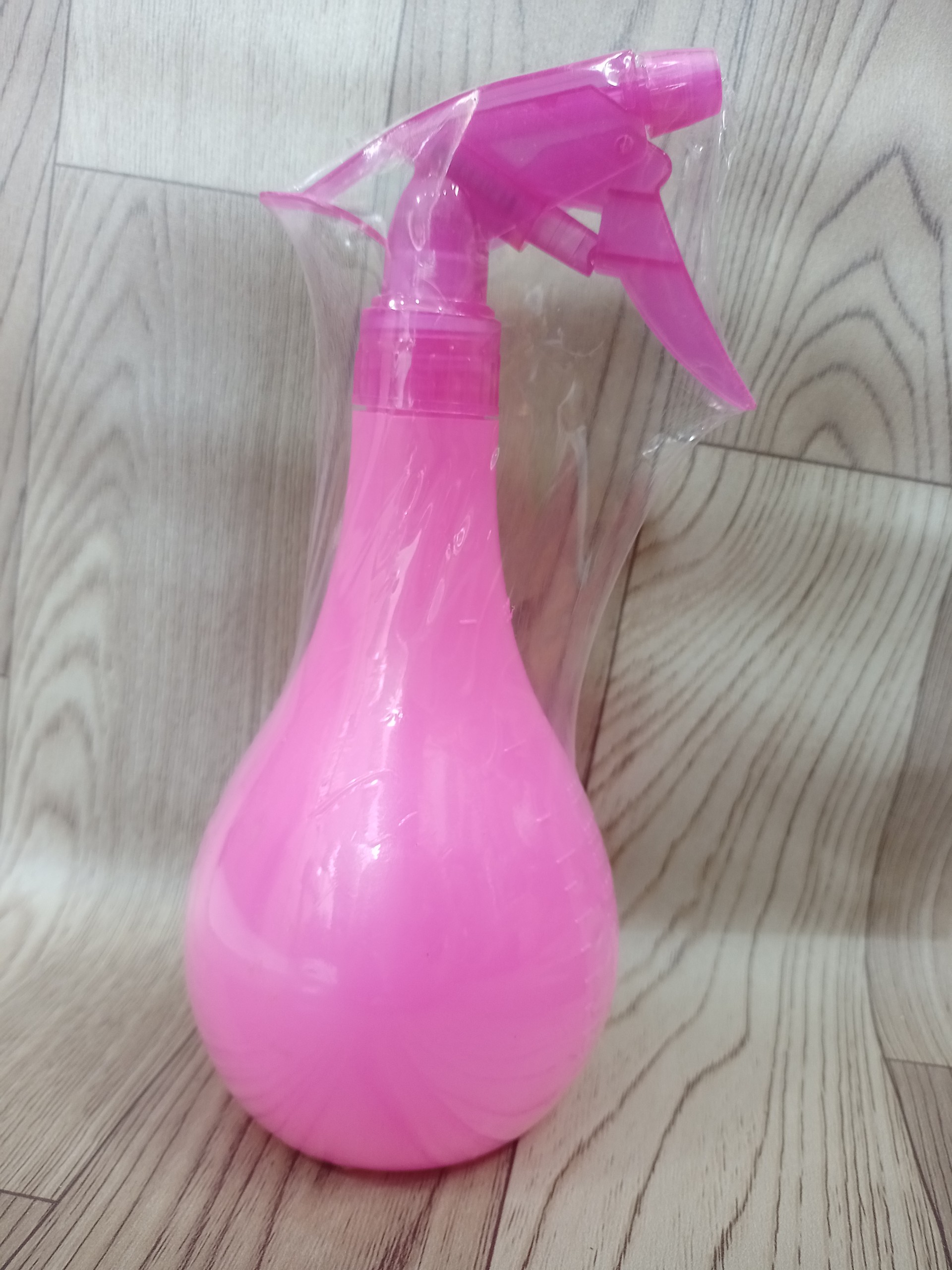 Bình xịt phun sương dùng làm ướt tóc