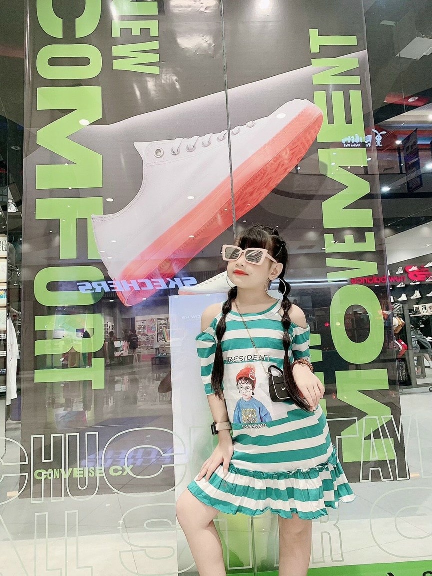 ĐẦM SỌC THUN BÉ GÁI IN HÌNH CÔ GÁI 3D