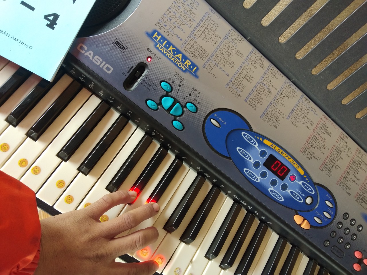 Đàn organ Casio- lk 36.phím sáng đèn