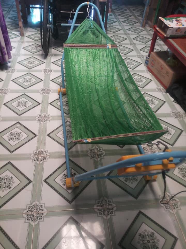 Võng tự đưa cho bé (sản phẩm có khung+võng+máy đưa +sạc)