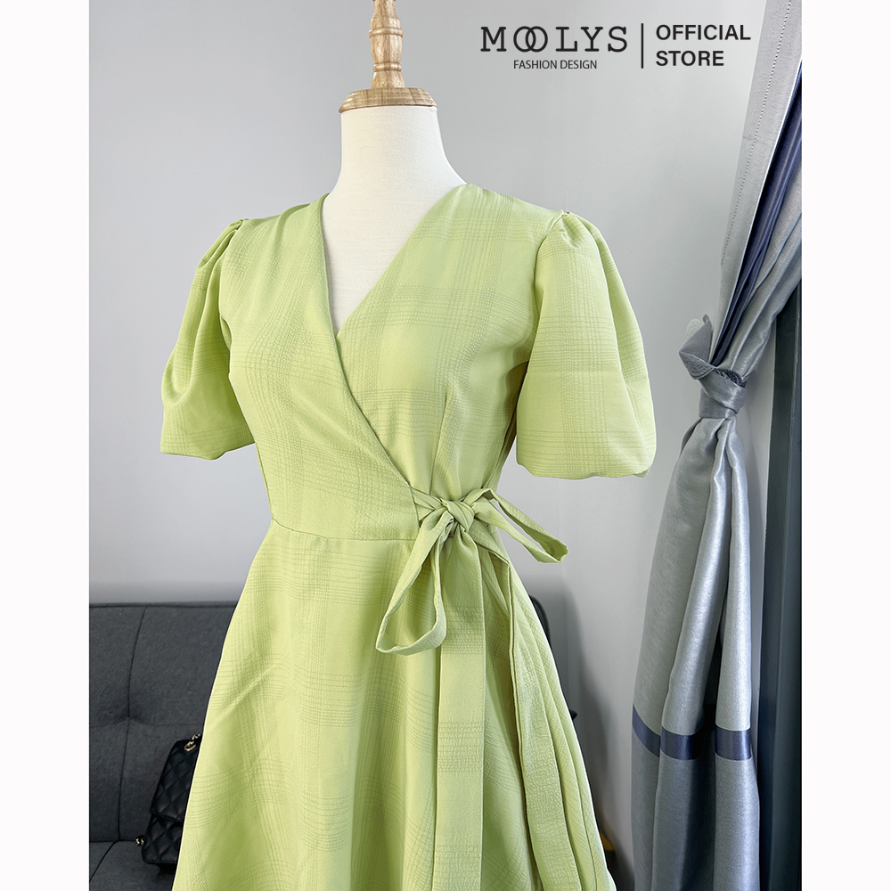 Đầm xoè thắt eo thiết kế đơn giản sang chảnh Moolys MD017