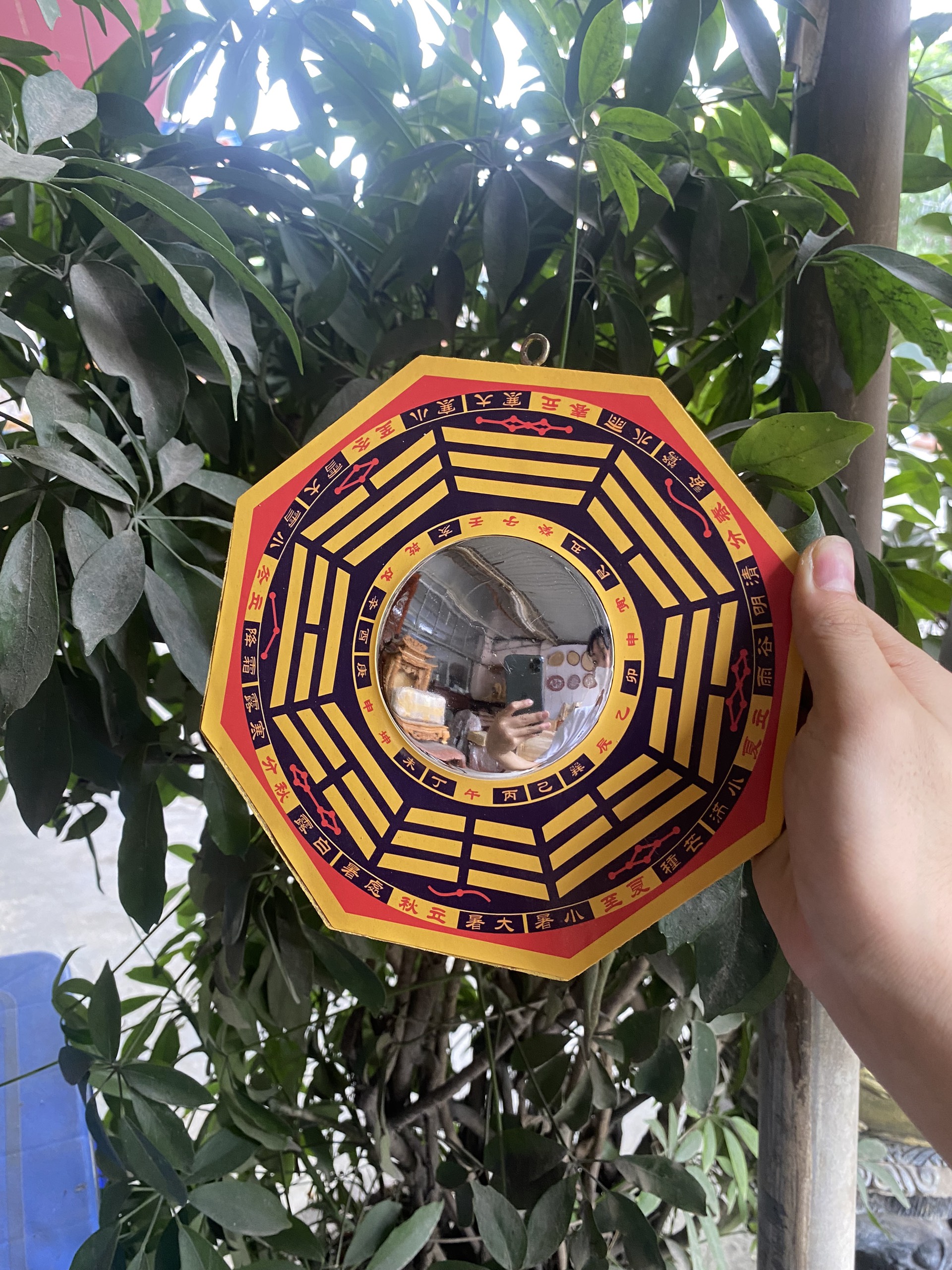 Gương bát quái lồi bằng gỗ