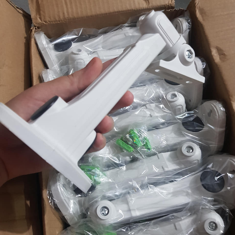 1 chiếc chân đế camera ngoài trời đầy đủ ốc vít chống chịu thời tiết giá rẻ