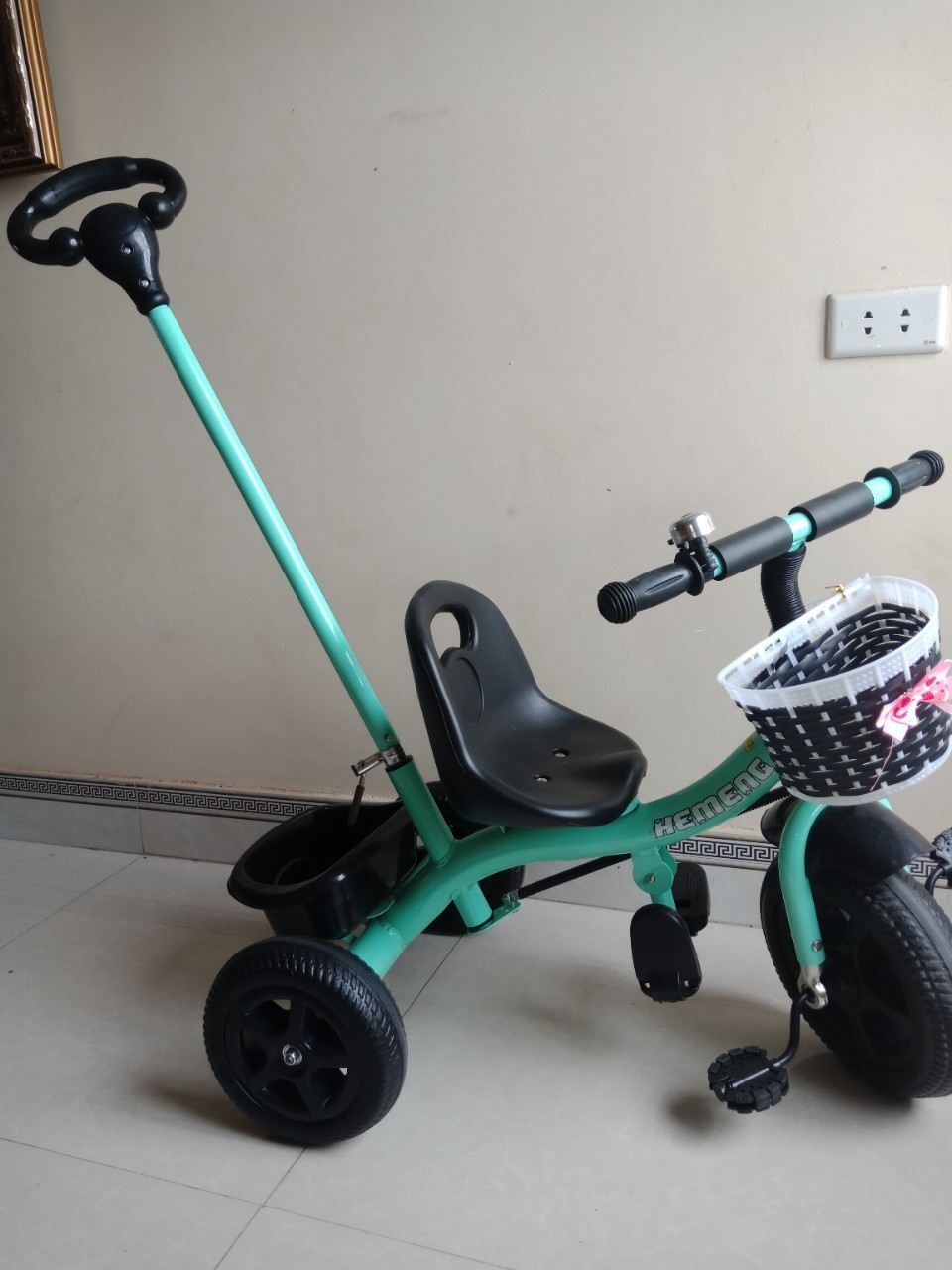 XE ĐẠP 3 BÁNH CÓ GIỎ CẦN ĐẨY TAY