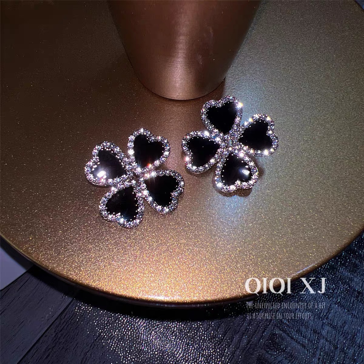 Dây chuyền, khuyên tai chocker hoa 4 lá đen