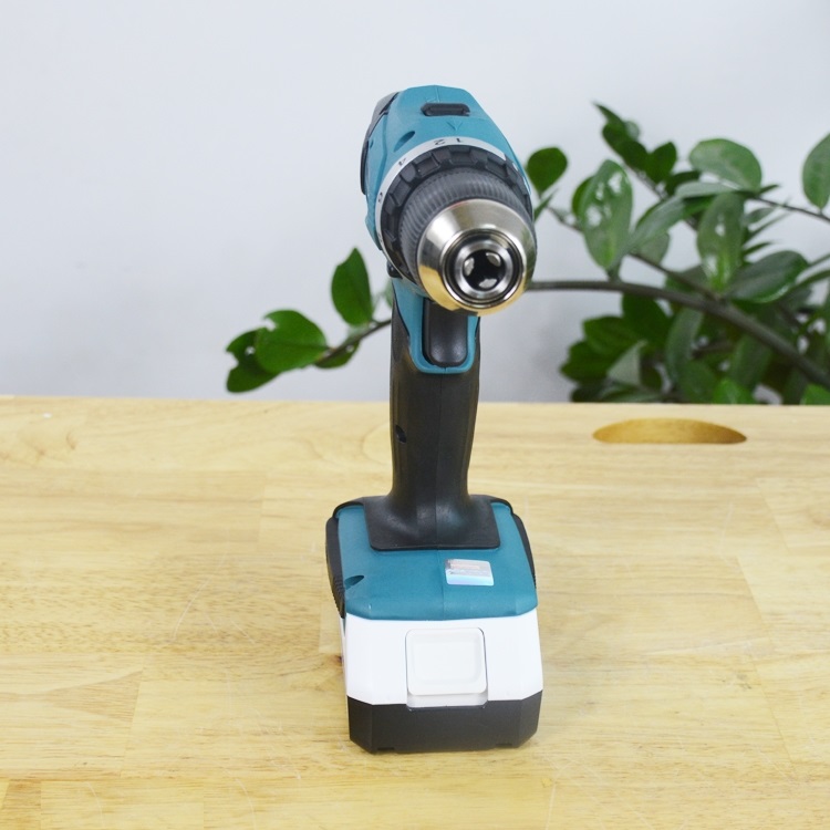 Máy khoan vặn vít dùng pin Makita DF457DWE