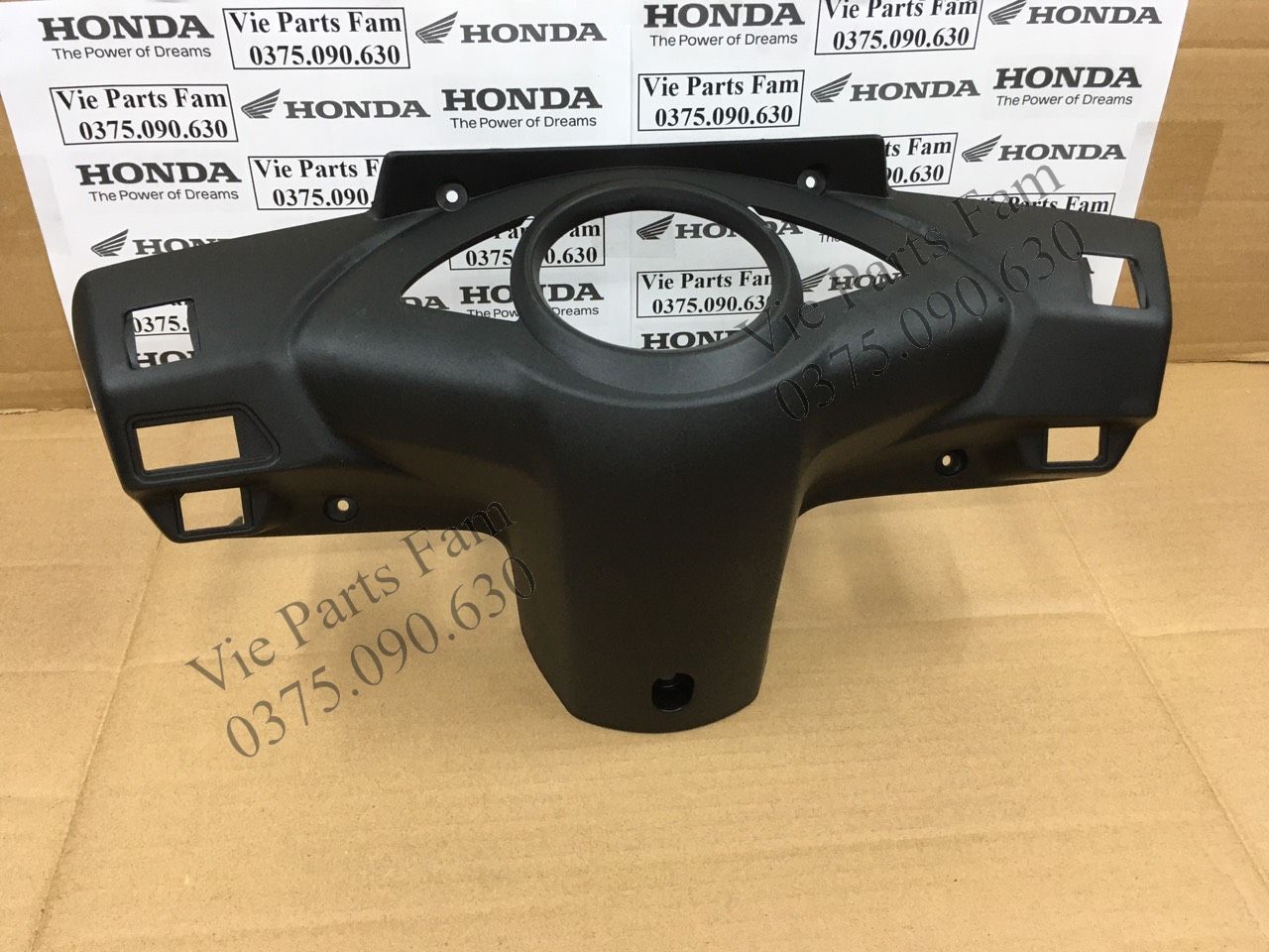 Bợ cổ / Gáy / ốp đầu sau Click 110 đời đầu,  chính hiệu Honda Motor