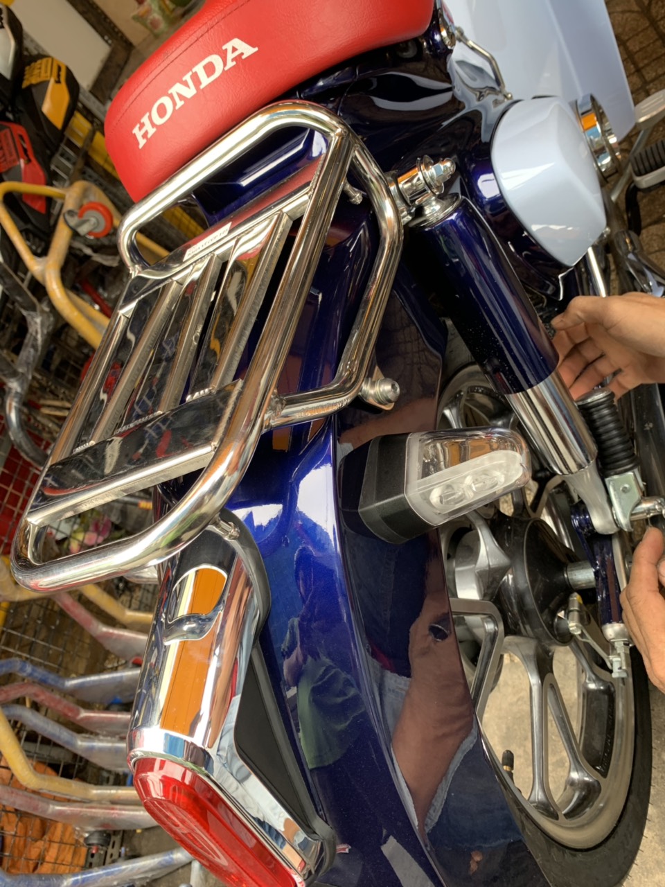 Ba ga sau xe cub 125 inox