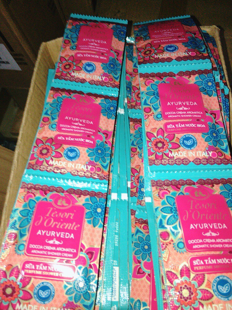 (HÀNG CHÍNH HÃNG) Combo 3 dây sữa tắm nước hoa Tesori D'Oriente đủ mùi - Sữa tắm xích gói Tesori D'Oriente Italia 7ml.