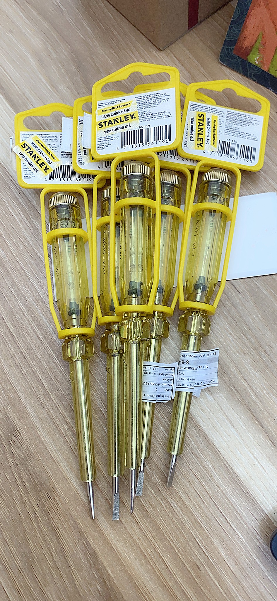 Bút thử điện Stanley chính hãng 150mm (100-500V)
