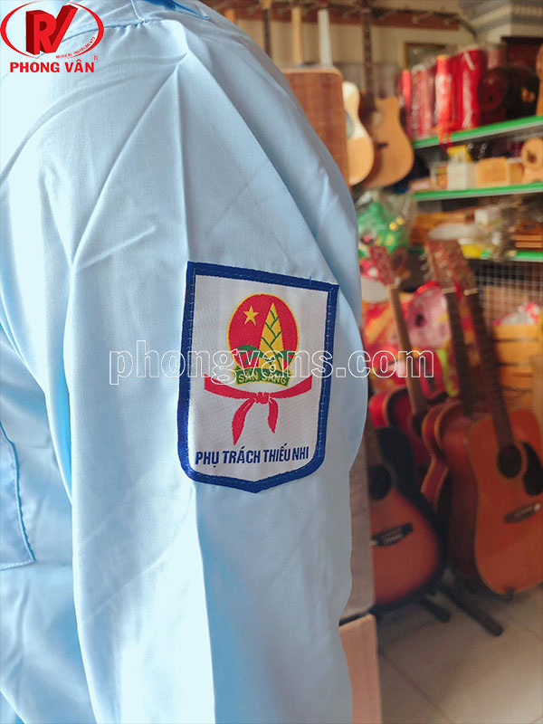 Áo Tổng phụ trách đội dài tay