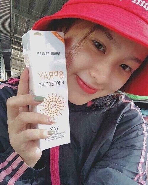 Kem chống nắng dạng xịt Spray Protective V7, Hàn quốc 180ml