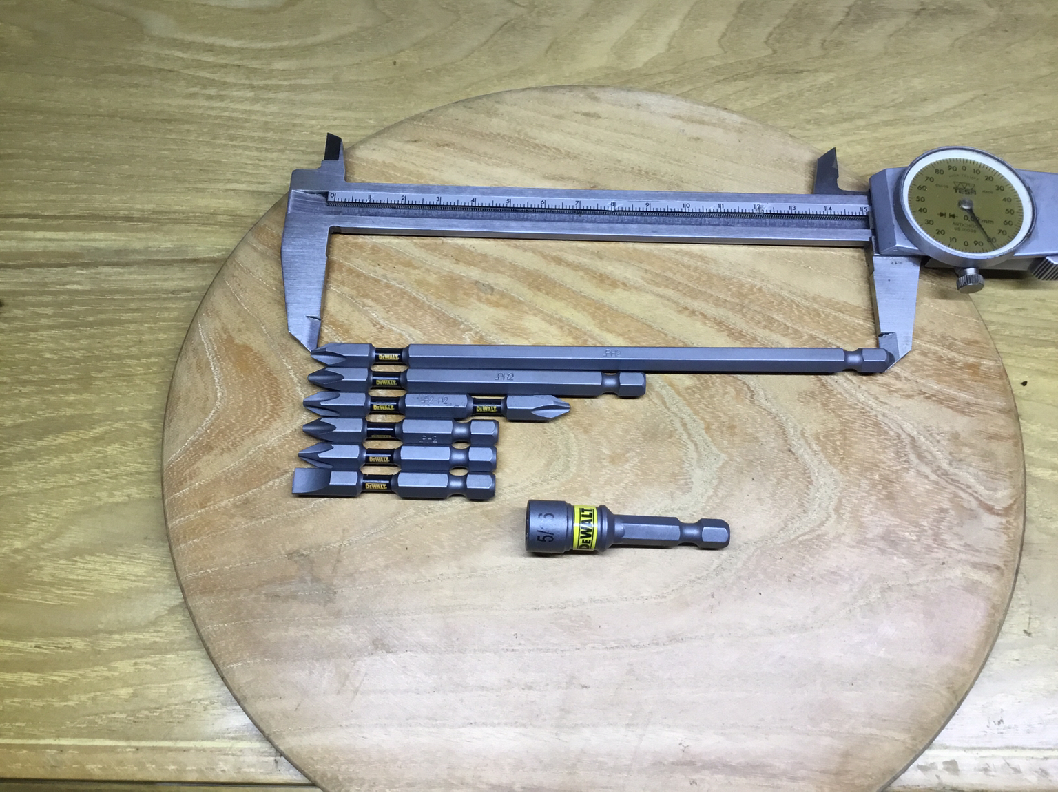 Bộ 7 Mũi Vít DeWalt Tem Đen Chính Hãng Có Từ