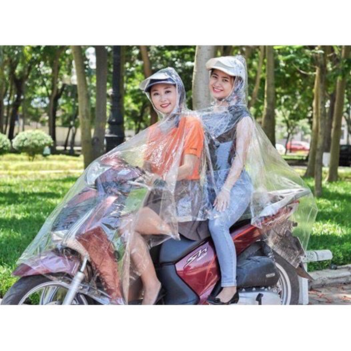 ÁO mưa 2 đầu- Áo mưa 2 đầu tình yêu- Áo mưa trắng trong 2 đầu, tiện lợi khi đi mưa