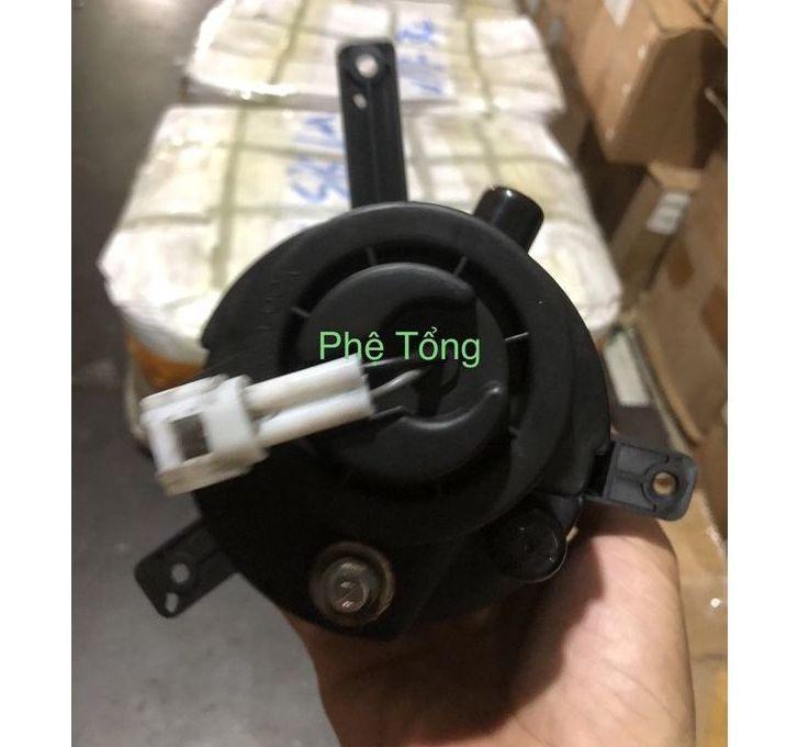 Đèn gầm ( đèn ba đờ xốc, đèn sương mù ) Teraco T100 Bên Lái ( Bên Tài )