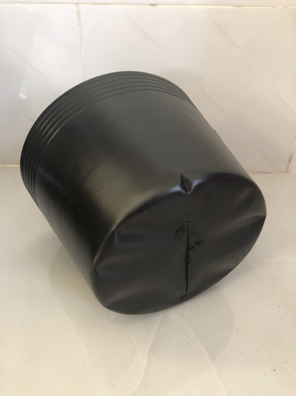 Chậu bít lổ trồng sen 20 cái C12 đen