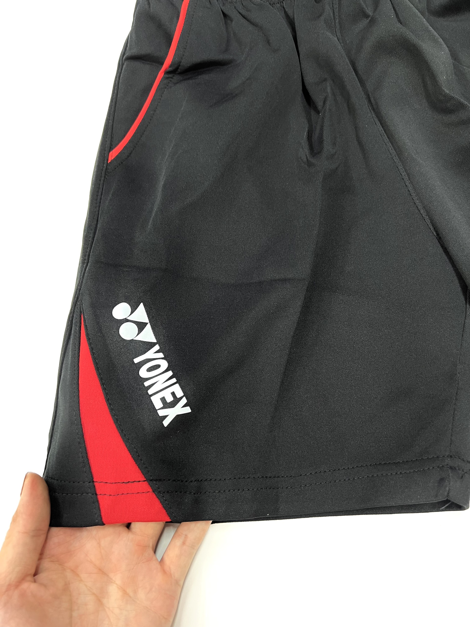 Quần yonex in nam 100% thun poly co giãn nhẹ. Phom 3 size