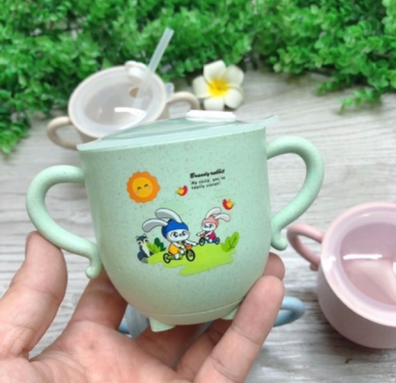Cốc uống nước lúa mạch kèm ống hút/Mom Space