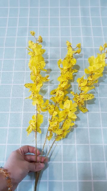 Hoa lan vũ nữ vàng lụa cao cấp hoa giả địa lan vàng